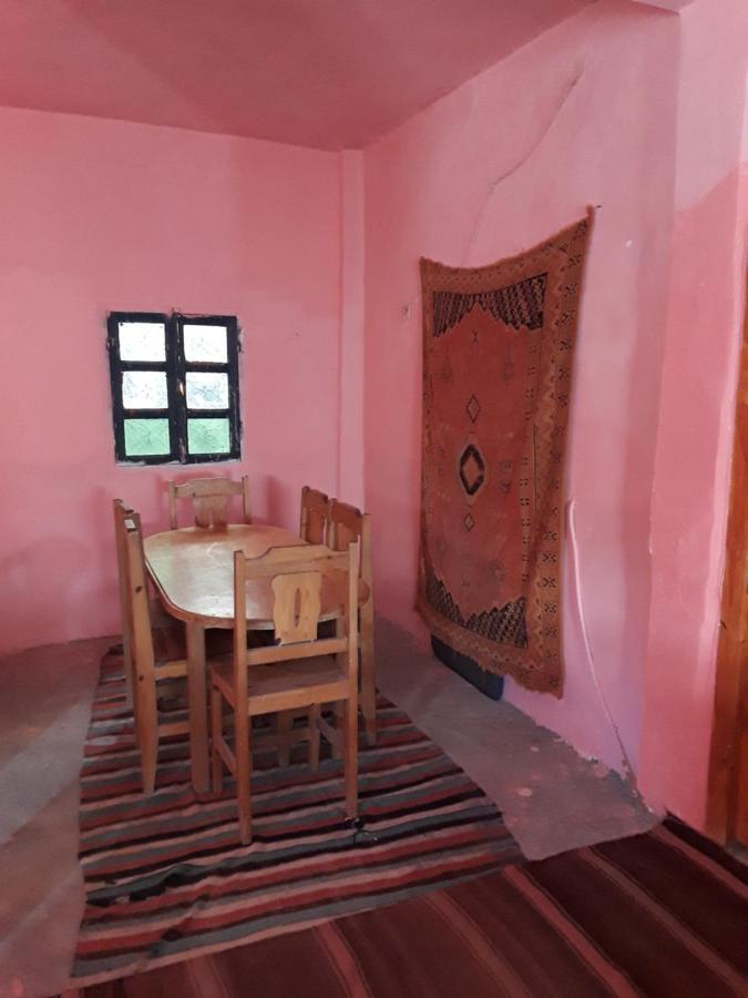 Auberge Restaurant Les Coquelicots Ait Tamlil Buitenkant foto